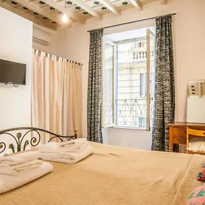 Apartment Domus Sant'elena With Sauna, Rome